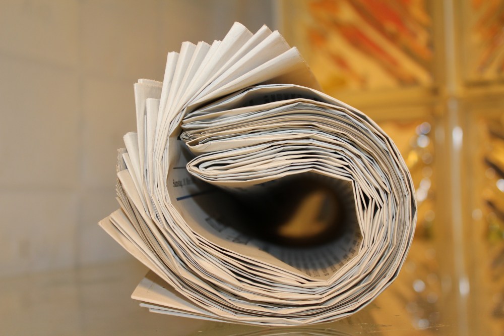 read-wood-newspaper-stack-paper-close-641875-pxhere.com
